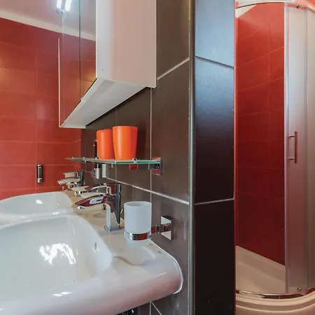 Gorgeous In Buici With Kitchen Buici (Istria)
